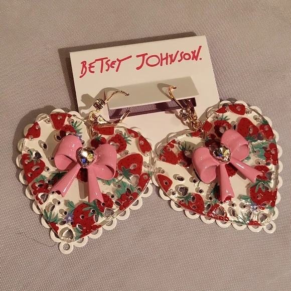 Betsey Johnson heart ❤️ bow strawberry - Picture 1 of 4
